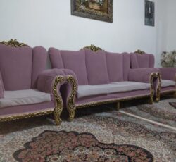 مبل راحتی کلاسیک 7نفره باجلومبلی سه تایی