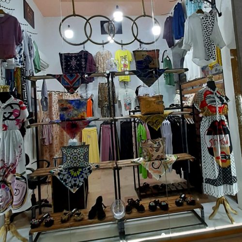 وسایل و تجهیزات بوتیک زنانه